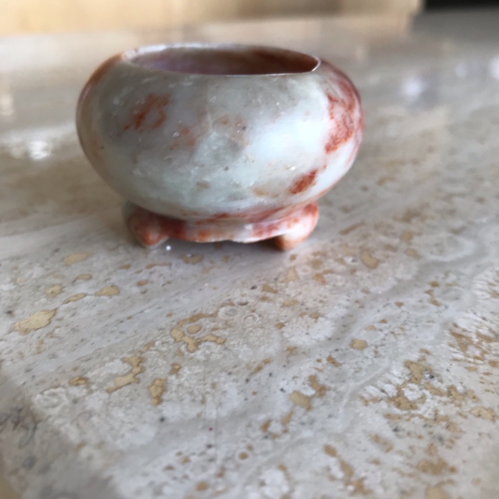 VINTAGE SOAPSTONE HAND-CARVED MINI BOWL